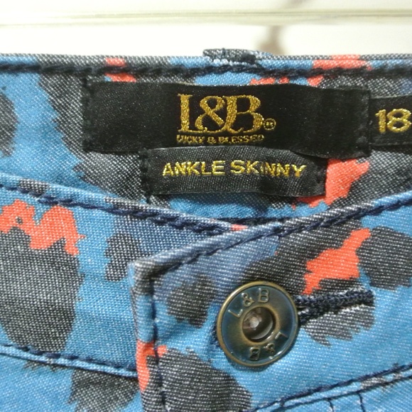 Women's size 18 Blue and Coral Cheetah Jeans NWT - Picture 3 of 5